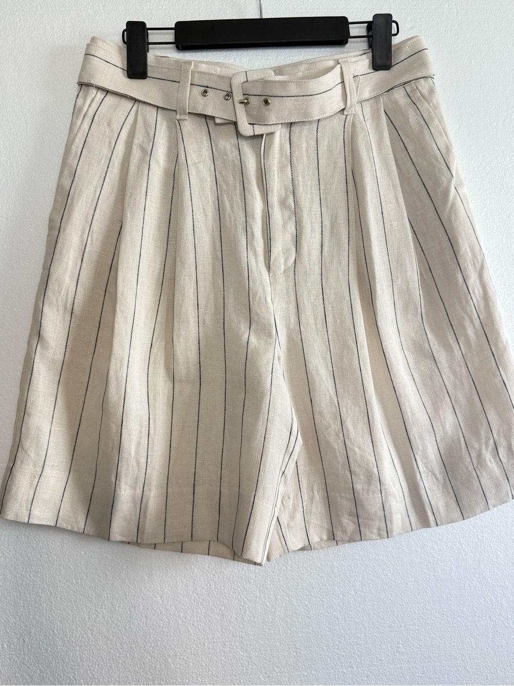 Banana Republic 100% Linen High Waist Tailored Belted Shorts Cream Stripe Sz 6
